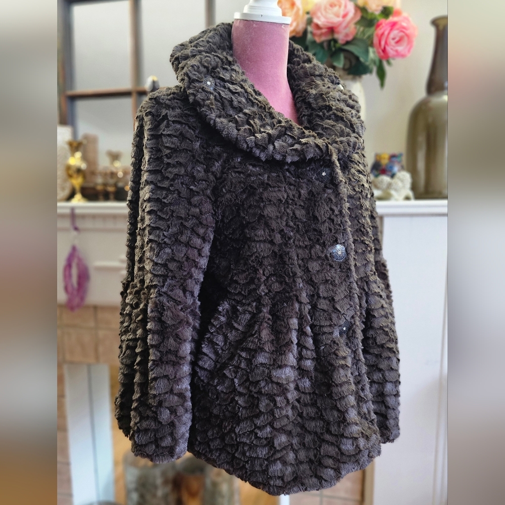 Hayley C faux fur jacket. Chocolate brown tufted faux fur. Swing jacket.